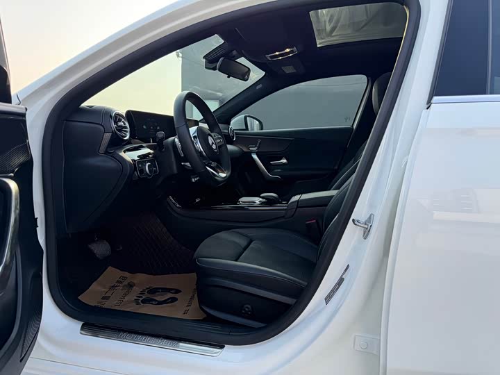 Фото 5 - Mercedes-Benz A-Class