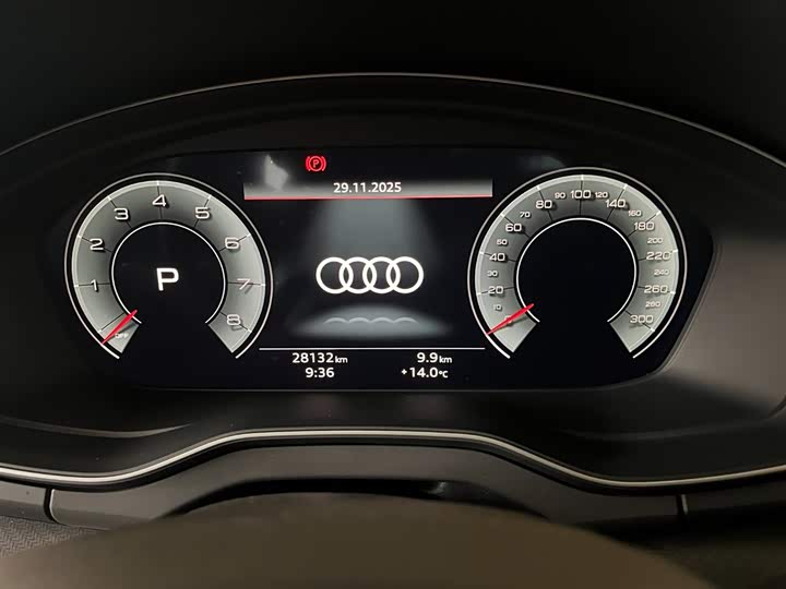 Фото 16 - Audi Q5L