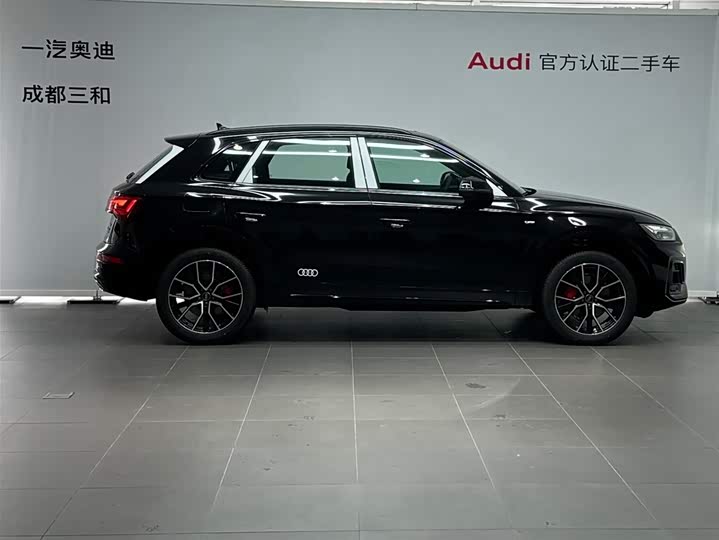 Фото 3 - Audi Q5L