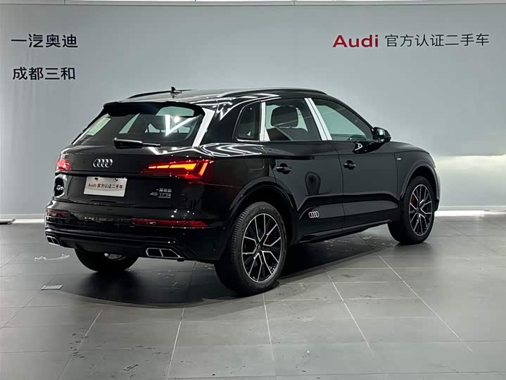 Фото 4 - Audi Q5L