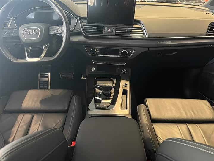 Фото 7 - Audi Q5L