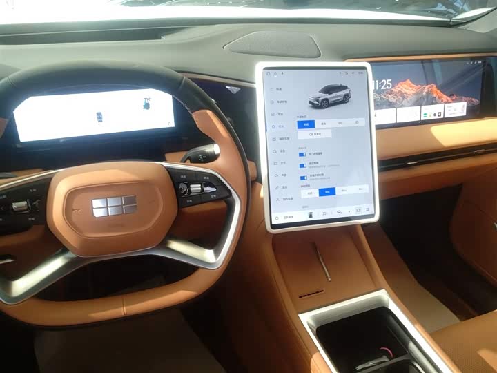 Фото 14 - Geely Galaxy L7