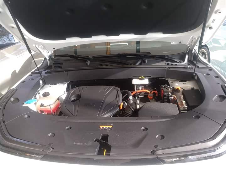 Фото 20 - Geely Galaxy L7