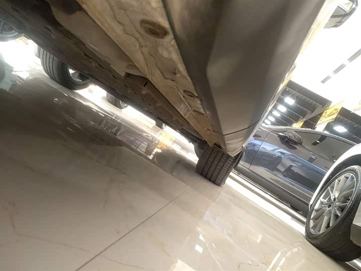 Фото 21 - Geely Galaxy L7