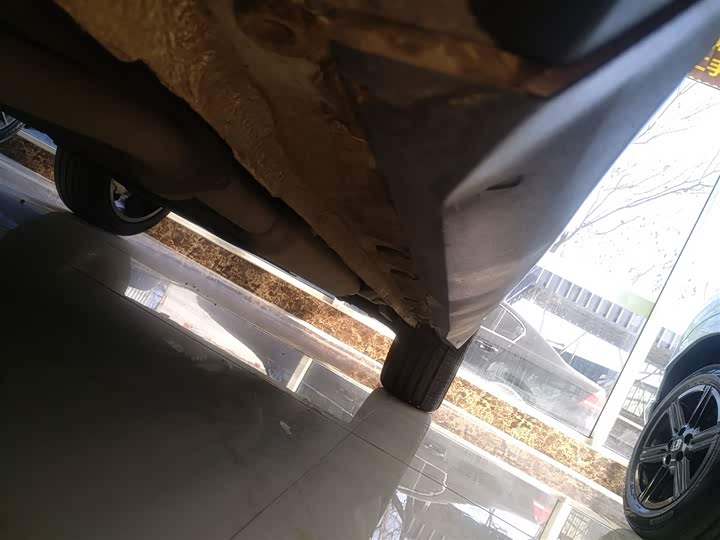 Фото 22 - Geely Galaxy L7