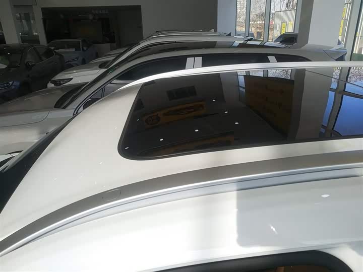 Фото 27 - Geely Galaxy L7