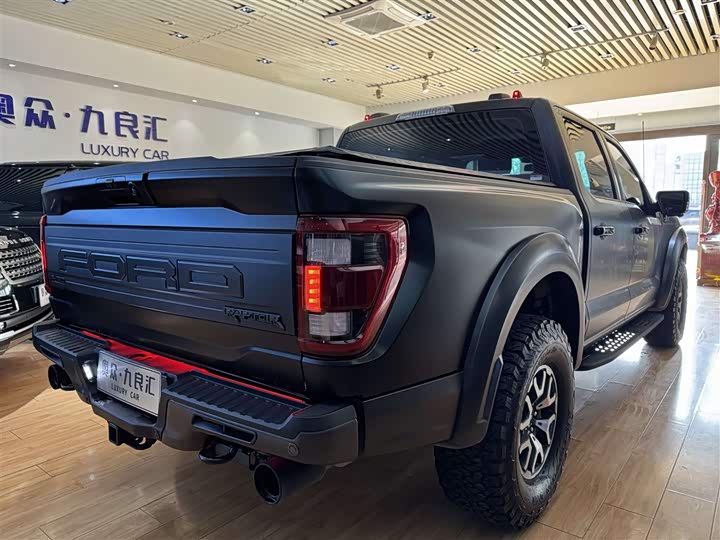 Фото 14 - Ford F-150 Raptor