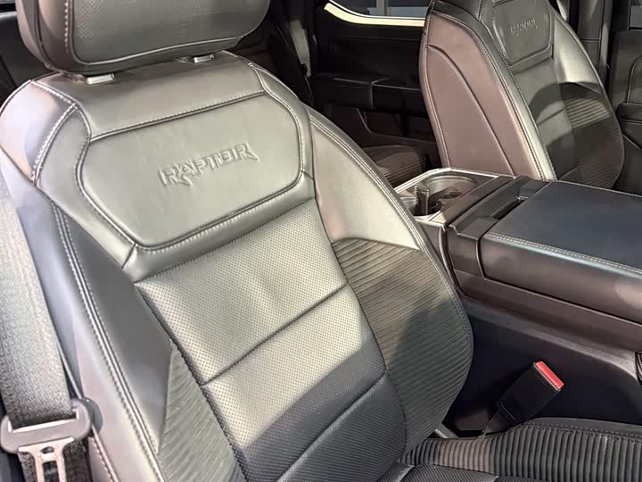 Фото 8 - Ford F-150 Raptor