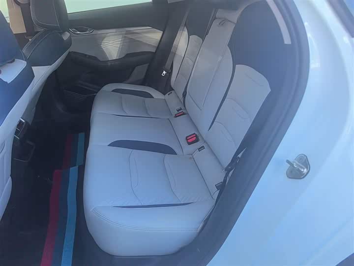 Фото 17 - Geely Preface