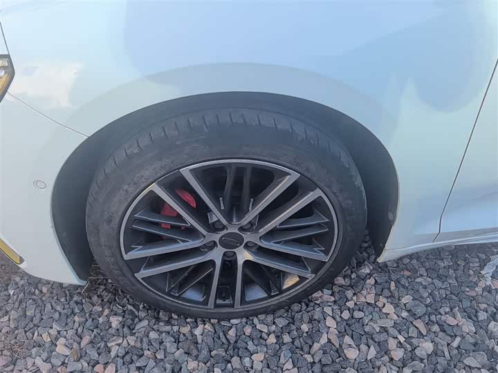 Фото 23 - Geely Preface