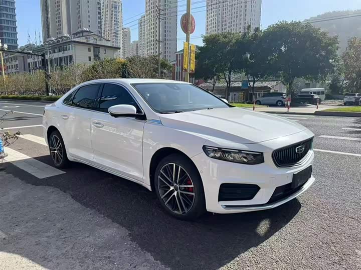 Фото 4 - Geely Preface