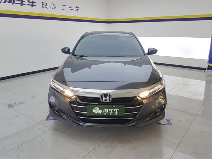 Фото 2 - Honda Accord