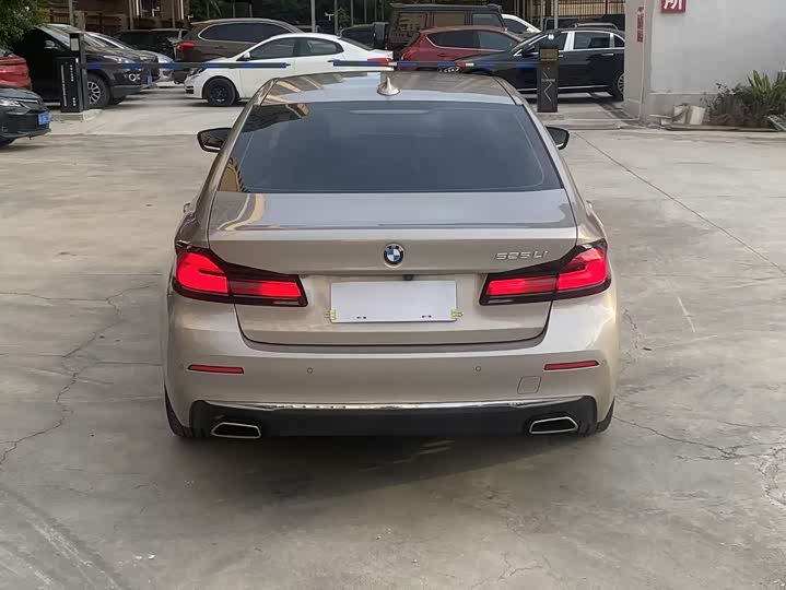 Фото 8 - BMW 5 Series