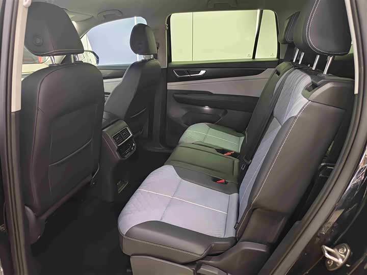 Фото 10 - Volkswagen Teramont Pro