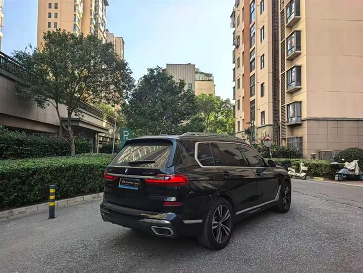 Фото 3 - BMW X7