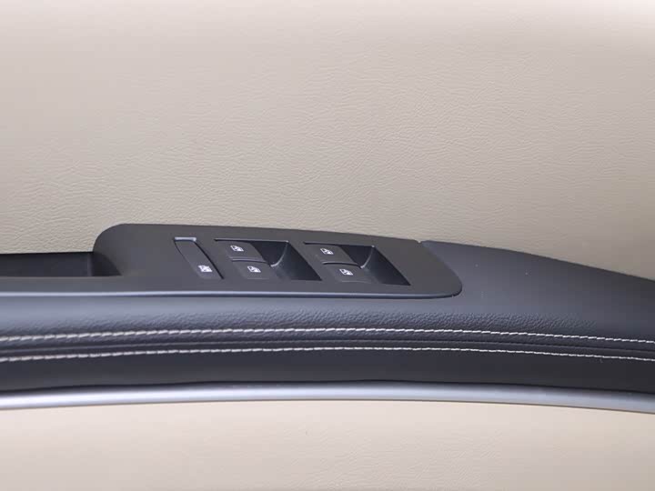 Фото 5 - Buick GL8 ES