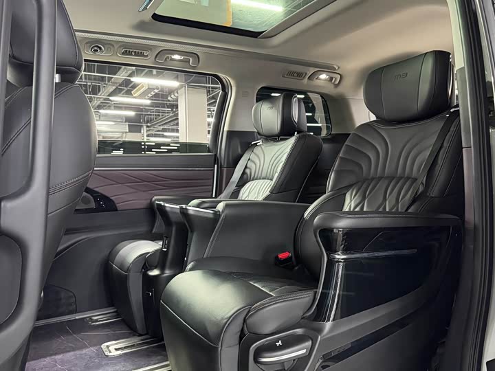 Фото 14 - GAC Trumpchi M8