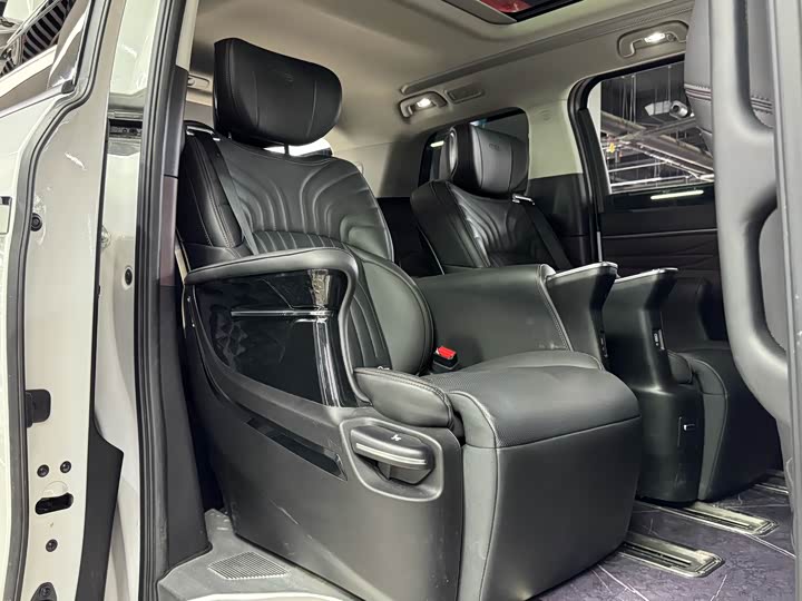 Фото 18 - GAC Trumpchi M8