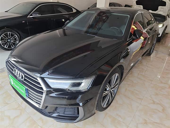 Фото 1 - Audi A6L