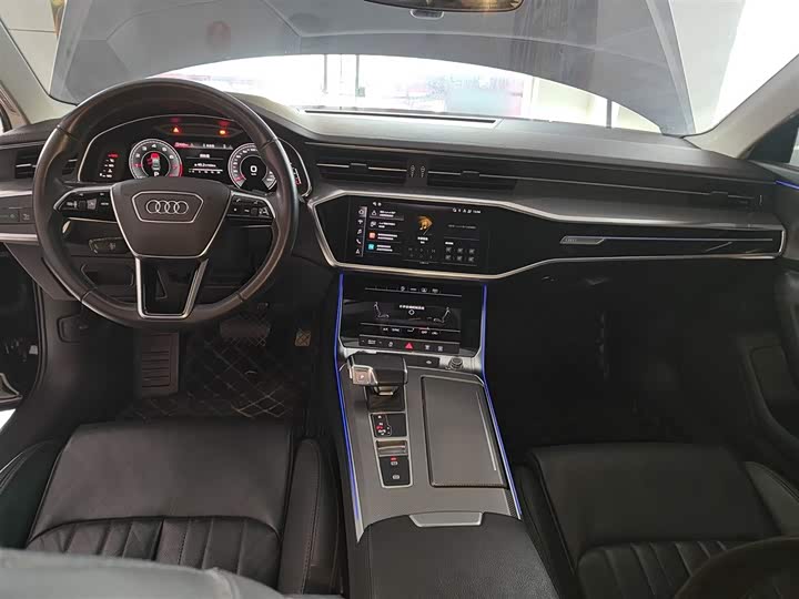 Фото 10 - Audi A6L