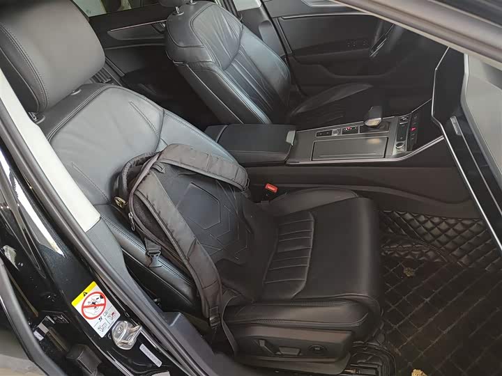 Фото 25 - Audi A6L