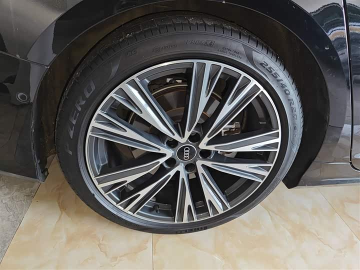 Фото 26 - Audi A6L