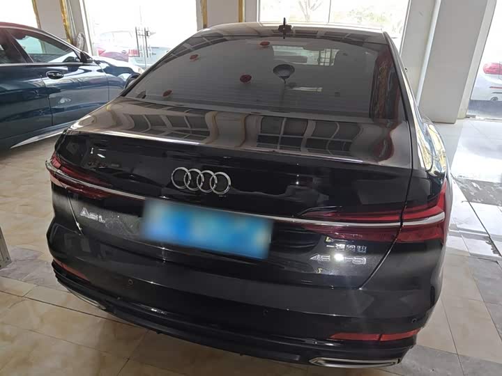 Фото 6 - Audi A6L