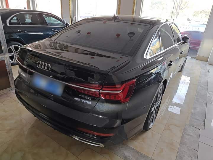 Фото 7 - Audi A6L