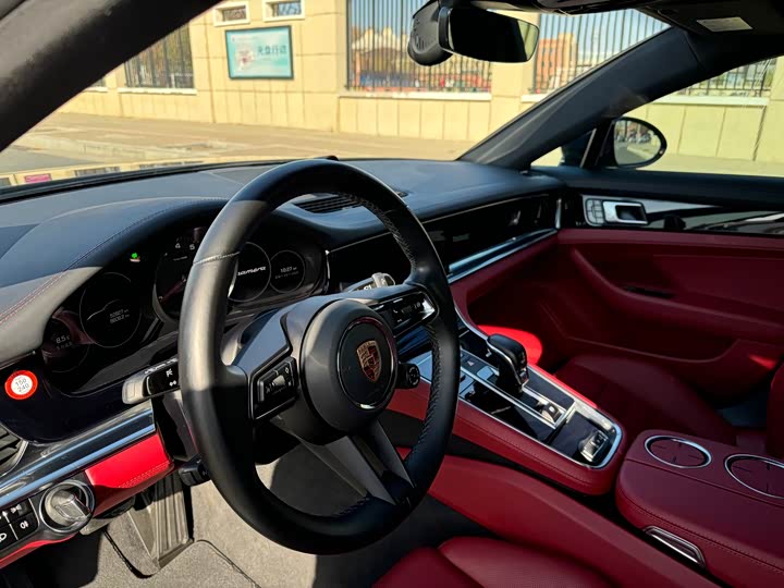 Фото 10 - Porsche Panamera