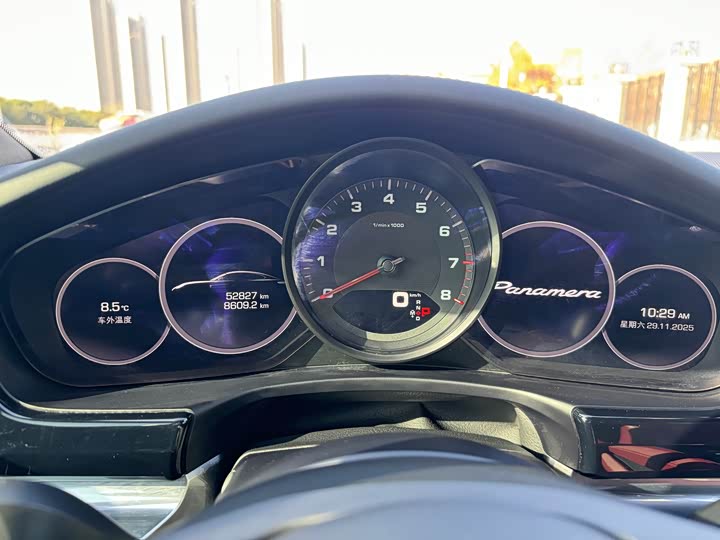 Фото 14 - Porsche Panamera