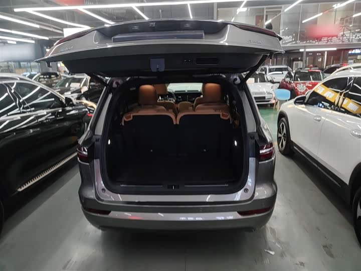 Фото 19 - LiXiang One