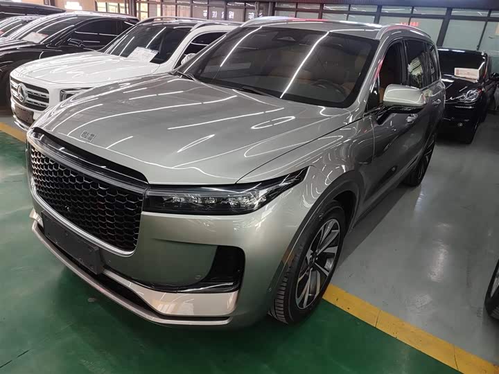 Фото 2 - LiXiang One