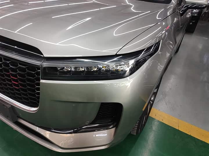 Фото 24 - LiXiang One