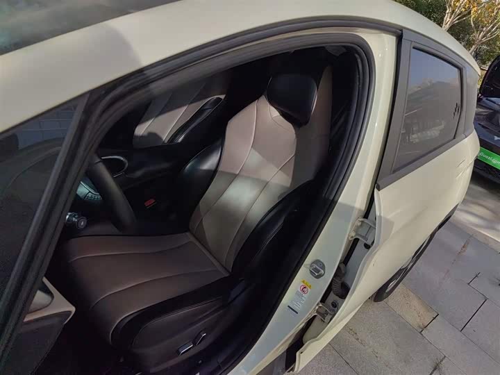 Фото 15 - BYD Dolphin