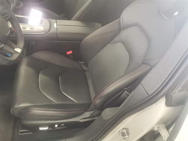 Фото 15 - Xiaomi SU7