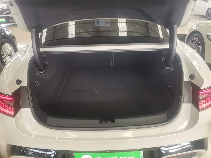 Фото 19 - Xiaomi SU7