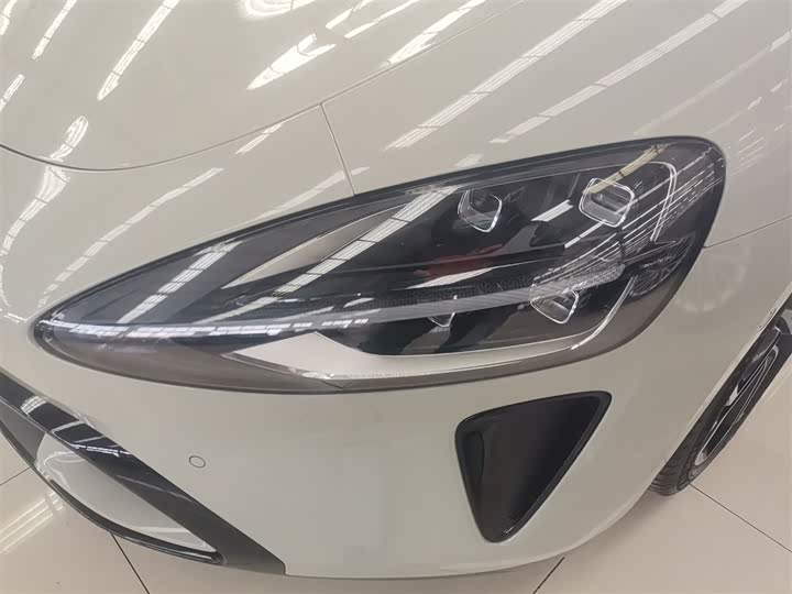 Фото 24 - Xiaomi SU7