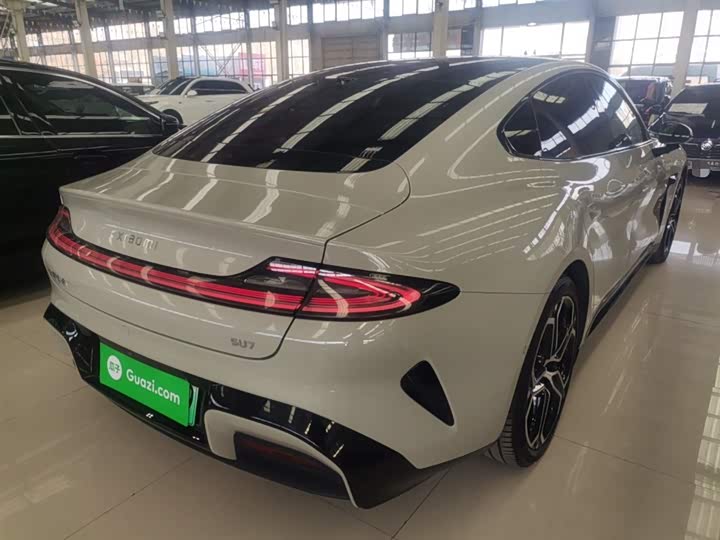 Фото 7 - Xiaomi SU7