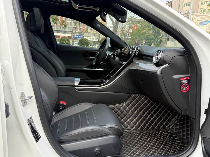 Фото 8 - Mercedes-Benz C-Class