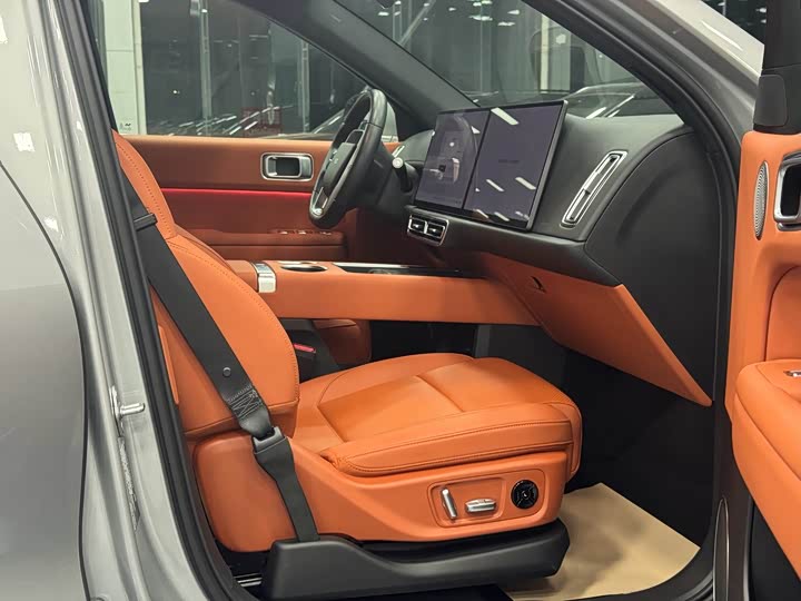 Фото 10 - LiXiang L6