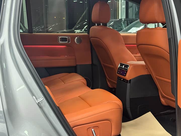 Фото 11 - LiXiang L6