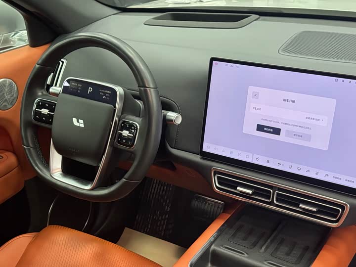 Фото 12 - LiXiang L6