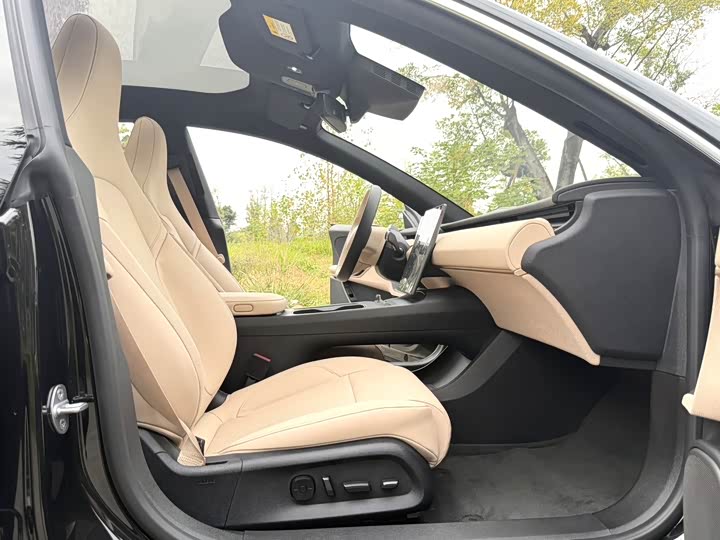 Фото 6 - Nio ET5T