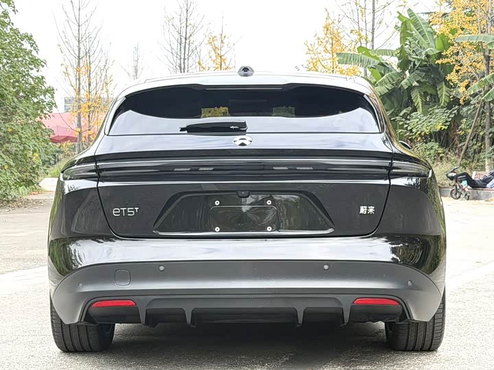 Фото 8 - Nio ET5T