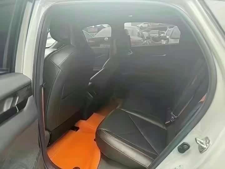 Фото 6 - Changan UNI-V