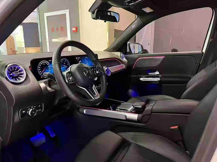 Фото 4 - Mercedes-Benz GLB-Class