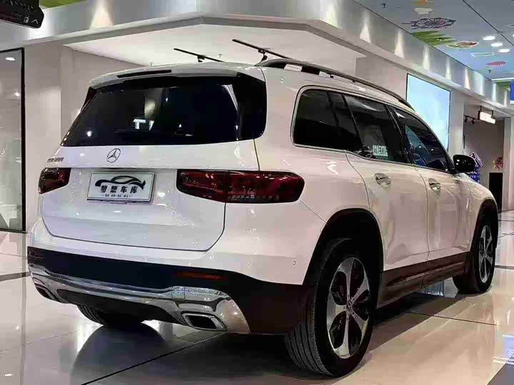 Фото 9 - Mercedes-Benz GLB-Class