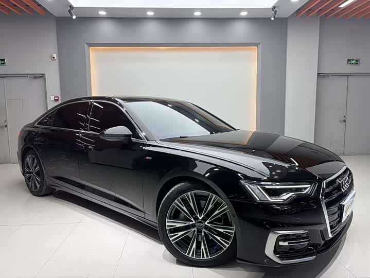 Фото 3 - Audi A6L