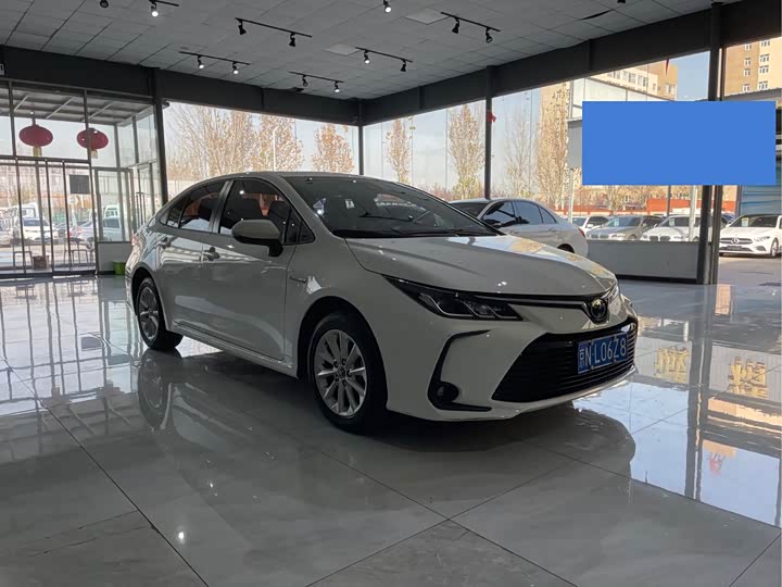 Фото 3 - Toyota Corolla