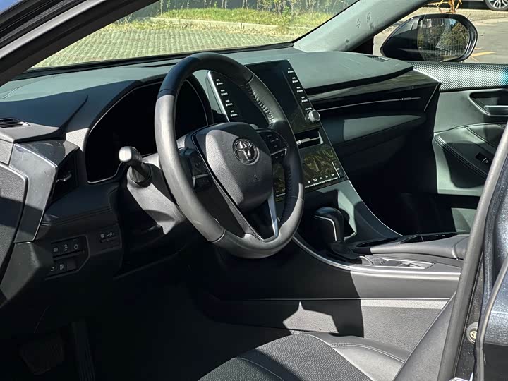 Фото 6 - Toyota Avalon